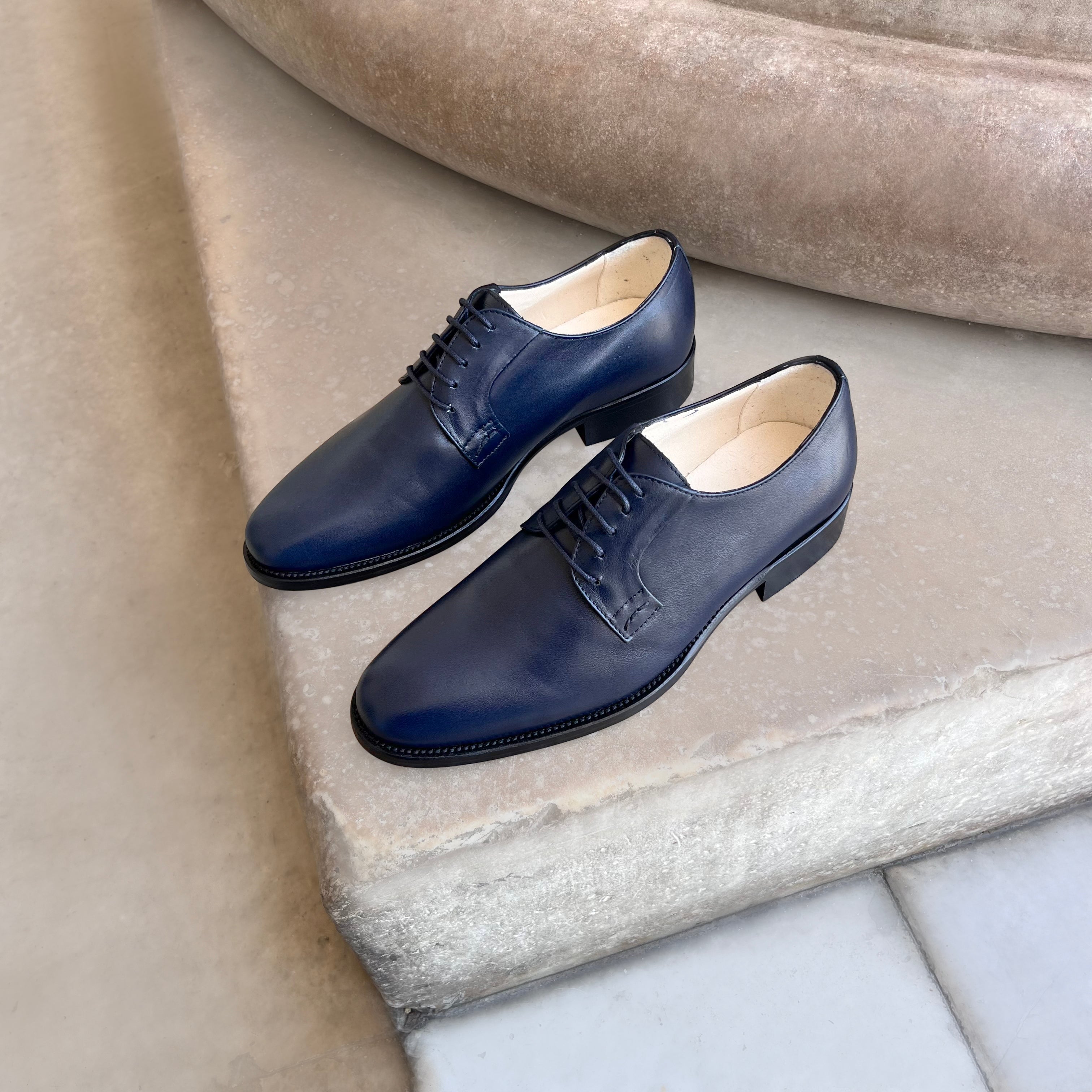 Derby in pelle blu