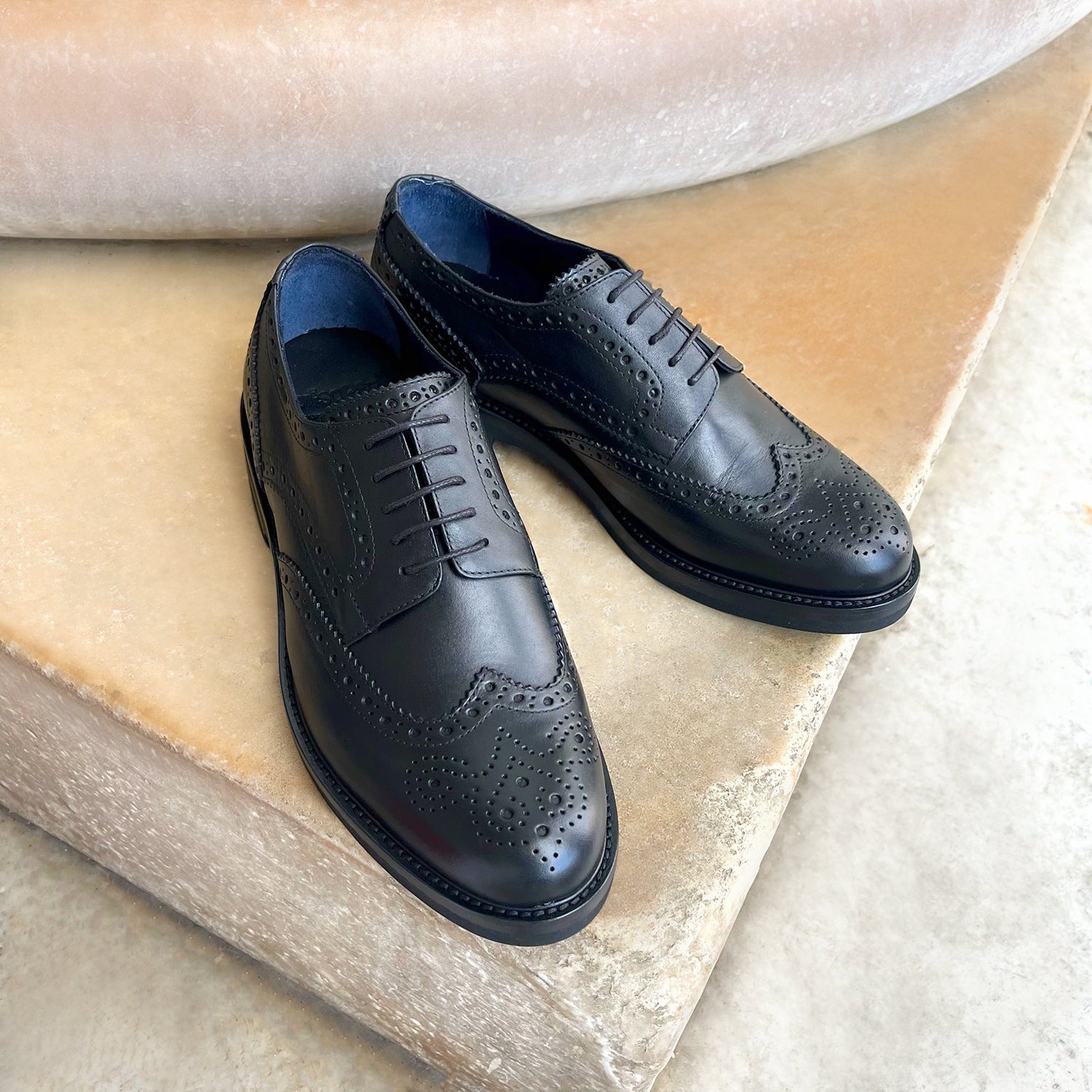 Black leather derby shoes with vibram sole