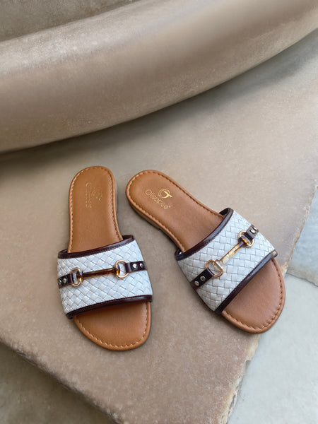 White braided sandals with dark brown finish